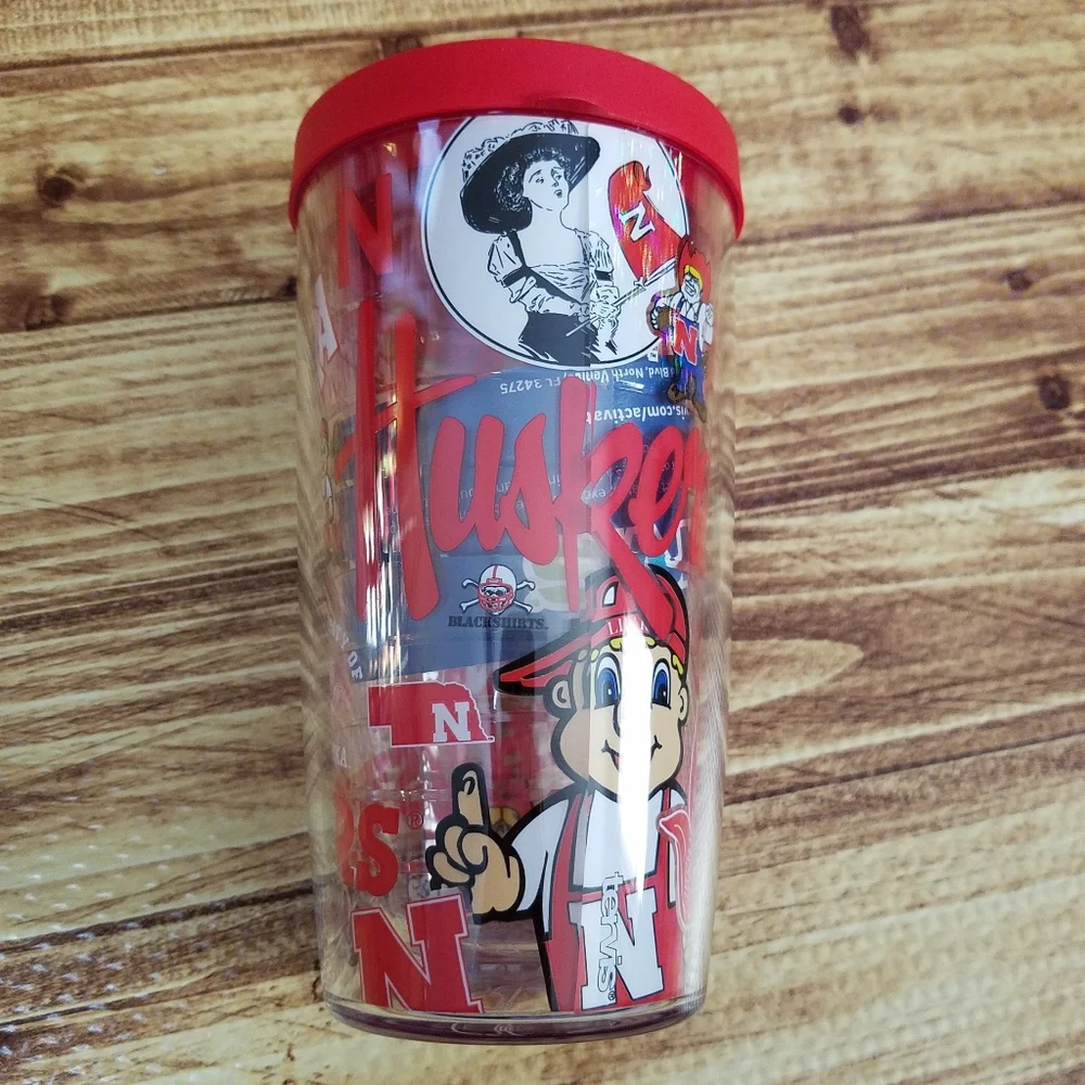 Tervis Red NCAA Football College 16 Oz Tumbler Insulated Cup Glass Cornhuskers
